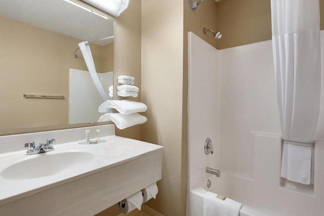 Coratel Inn & Suites By Jasper New Richmond Exteriér fotografie